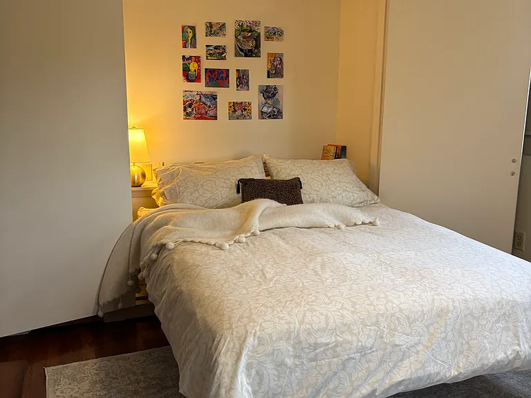 Murphy bed