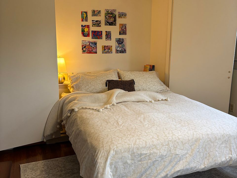 Murphy bed