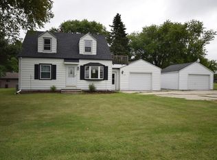 6415 Hilltop Dr, Allenton, WI 53002