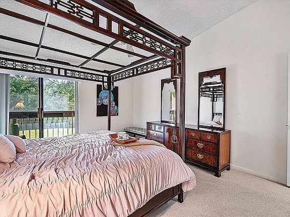 5th image of 5087 Oak Hill Ln APT 325