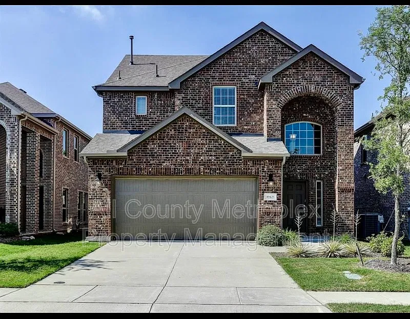 3 bed, 2.5 bath, 2223 sqft, $2,650 — Photo 1