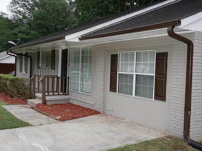 504 Pinecrest Dr — Photo 4