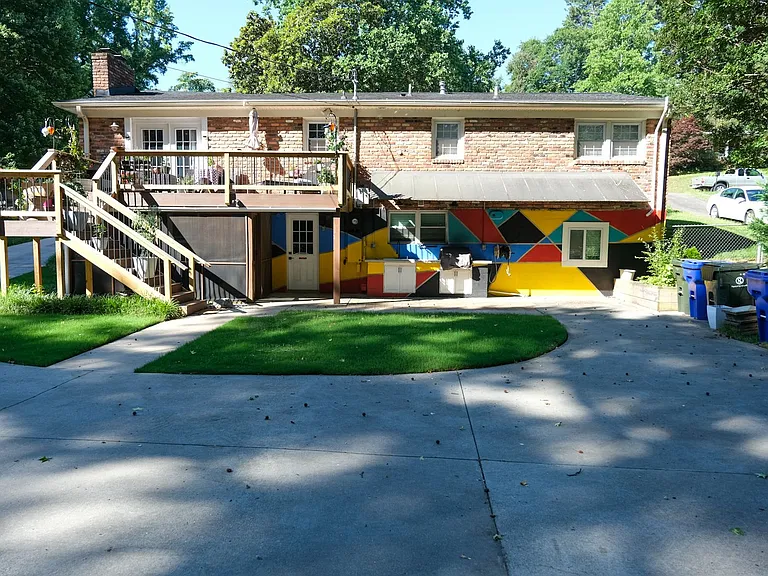 27 Swanson Ct — Photo 34