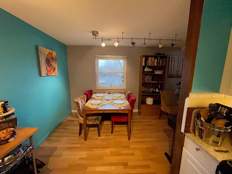 eating area off of kitchen