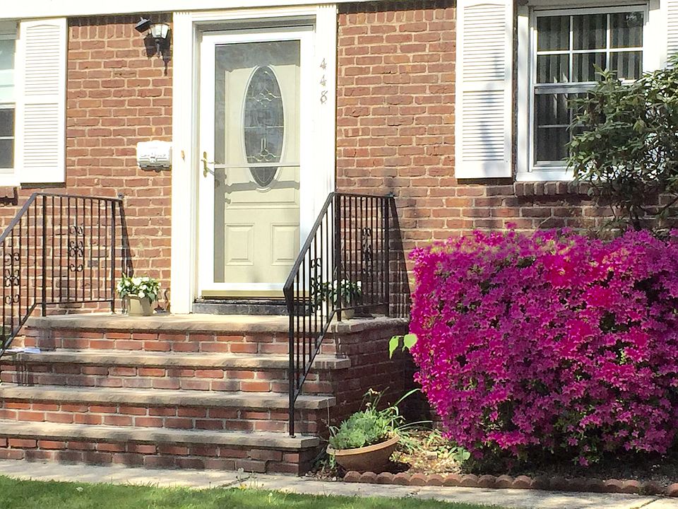 2nd image of 448 Parker Ave
