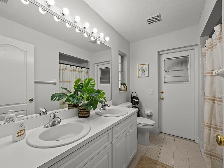 1782 Clydesdale Ave #HOUSE — Photo 23
