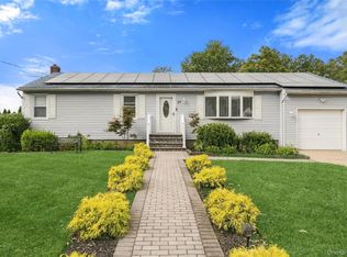 77 Winchester Drive, Lindenhurst, NY 11757