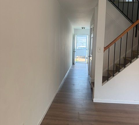 2nd image of 302 Reneau Way