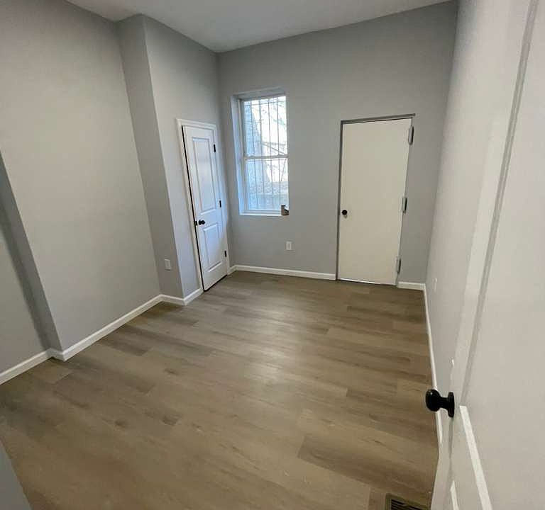 1st image of 387 Avon Ave #D1