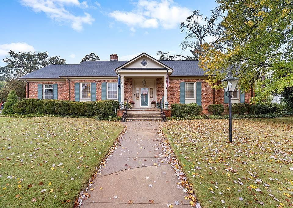 1st image of 501 Cothran Ave