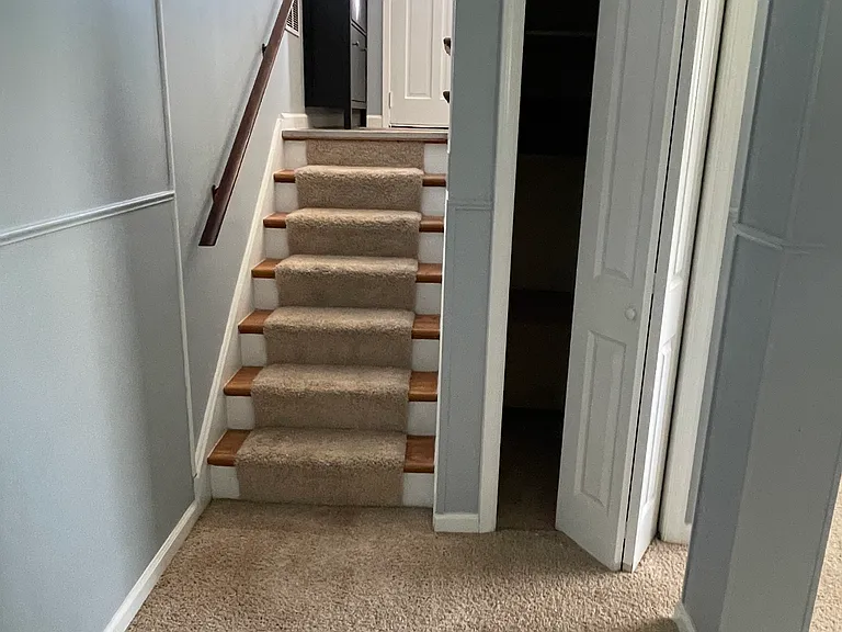 301 Arlington Dr — Photo 10