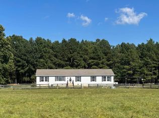 10713 Hornets Nest Rd, Gloucester, VA 23061