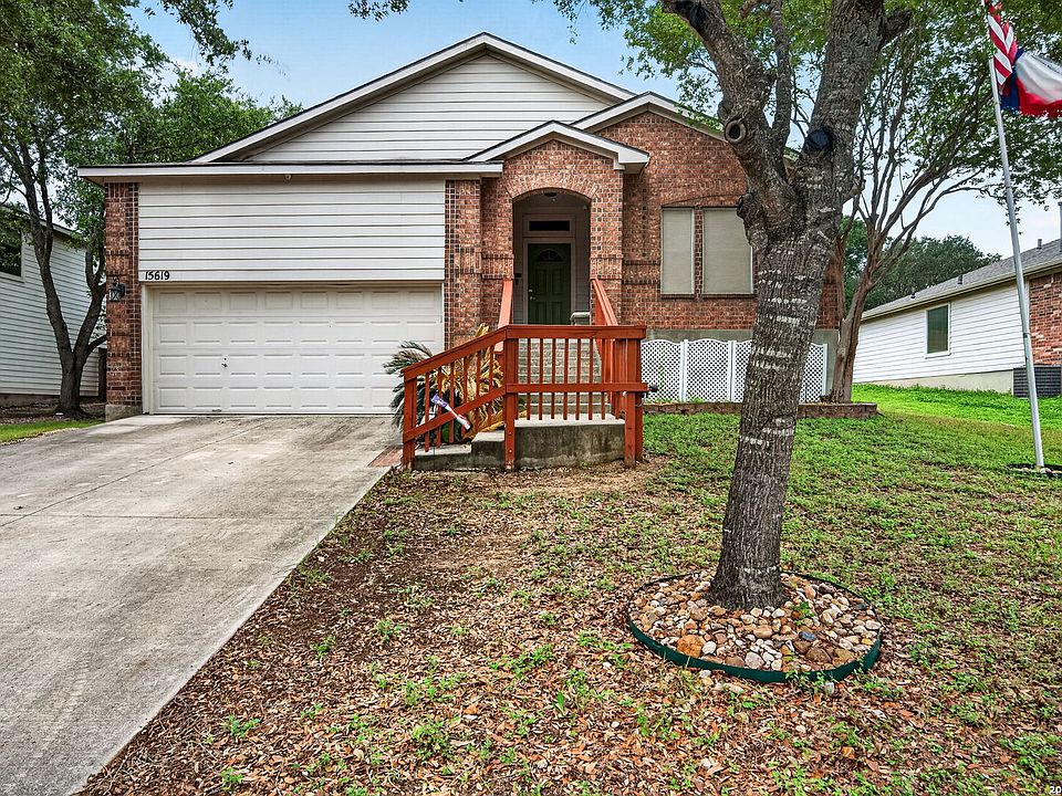 1st image of 15619 Hastings Park