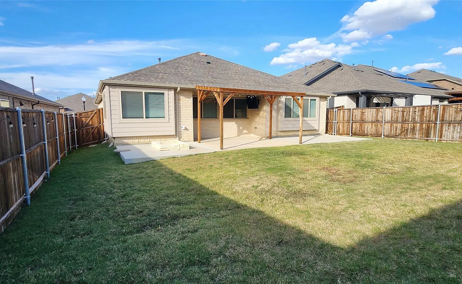 3 bed, 1674 sqft, $2,195 — Photo 4