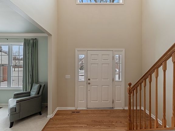 4th image of 65 W Fairoaks Ct