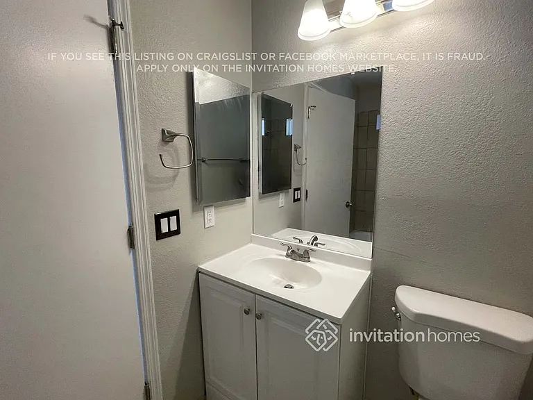 827 N Evergreen St — Photo 14