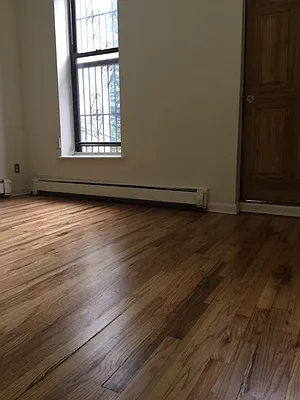 Rented by Alexander Bilu, LREB | media 23