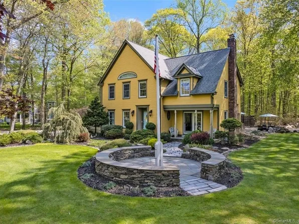 16 Chester Court, Salem, CT 06420