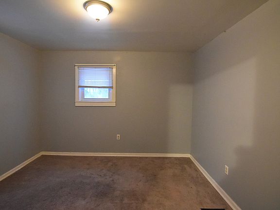 4th image of 87 Clinton Ave