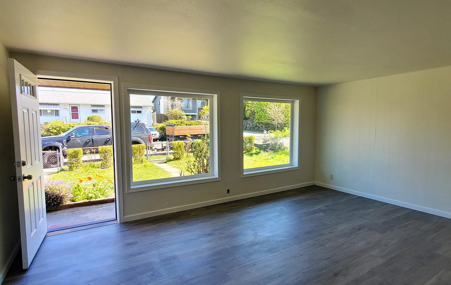 3 bed, 1.5 bath, 1200 sqft, $3,000 — Photo 3