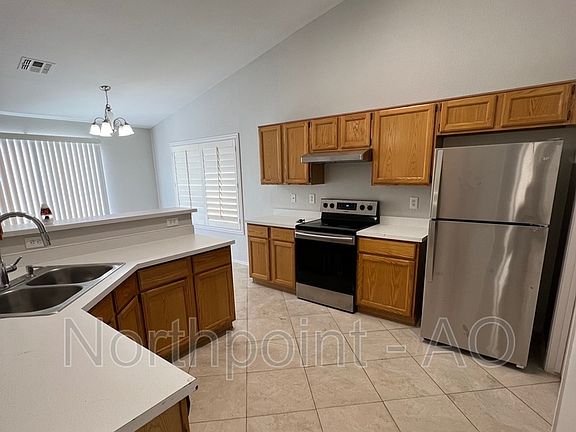 4th image of 6709 N 77th Dr