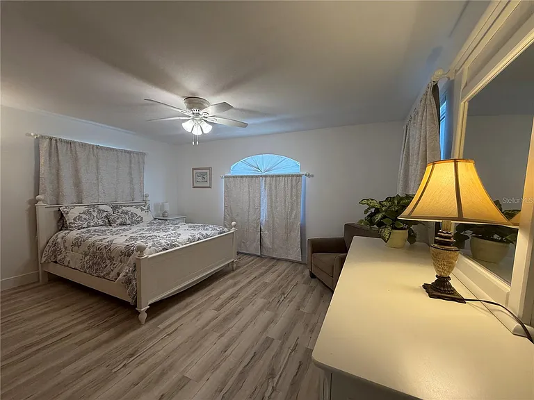 732 Santa Margerita Ln — Photo 16