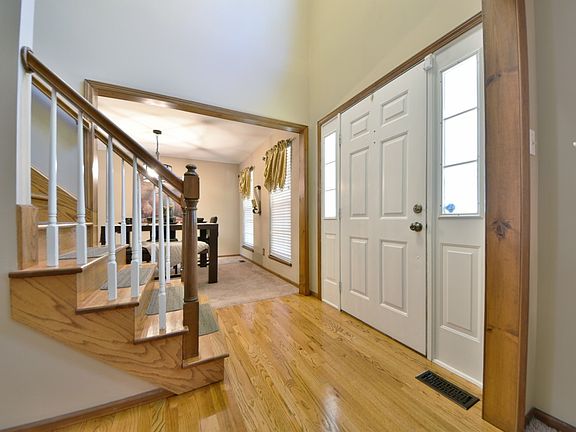 3rd image of 1608 Cobblestone Creek Dr