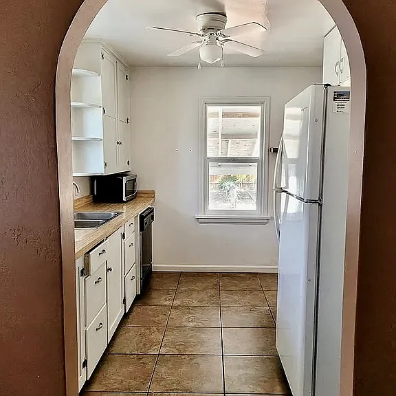 1532 Main St — Photo 12