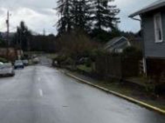 Exterior Neighborhood (street photo)