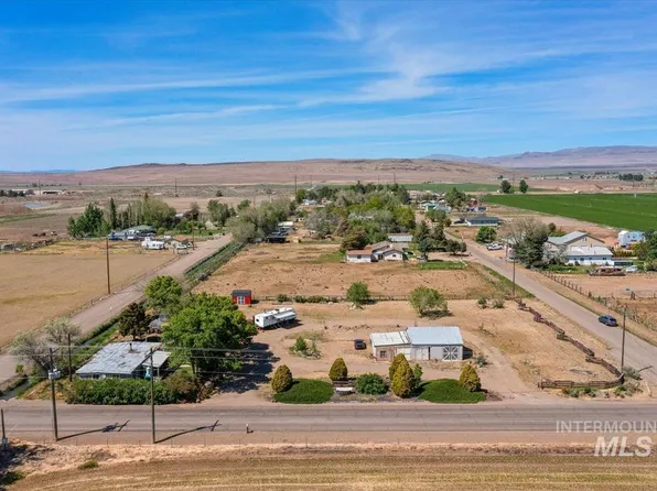 764 NW Beaman St, Mountain Home, ID 83647