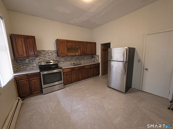 3rd image of 41 Williams Street
