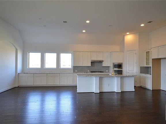 4th image of 2705 Ursula Ct