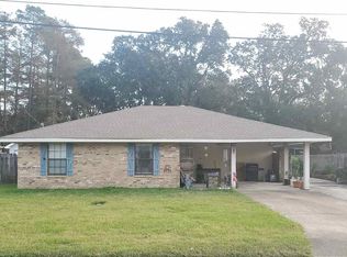 106 Honeysuckle Dr, Schriever, LA 70395