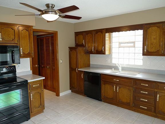 Lots of room for cooking in this cute Kitchen!