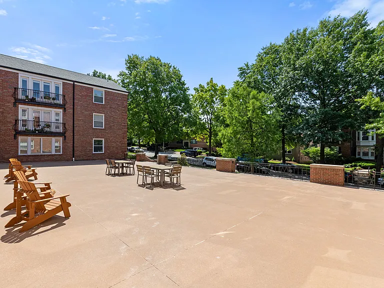 7517 Oxford Dr #2C — Photo 22
