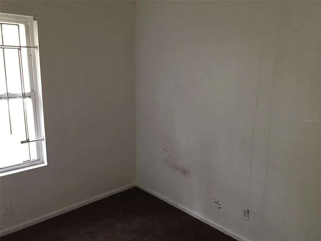 4 bed, 2.0 bath, 1361 sqft, $950 — Photo 3