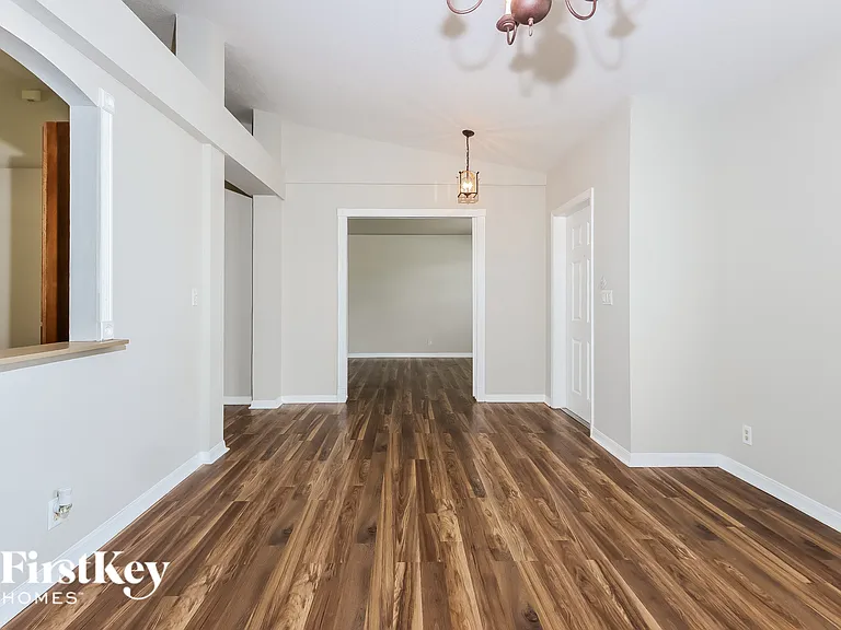 3526 SW Rosardo St — Photo 5