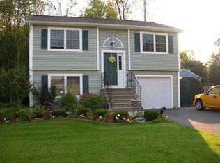 27 Overland Ave, Schenectady, NY 12304