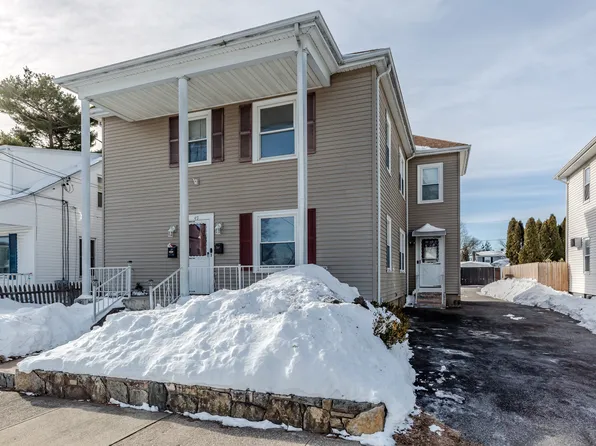 49 Slater Park Ave Floor 2, Pawtucket, RI 02861