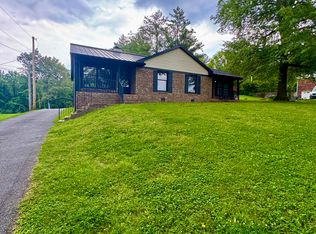 5034 Benton Rd, Paducah, KY 42003