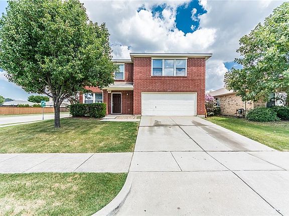 3rd image of 1531 Thornhill Ln