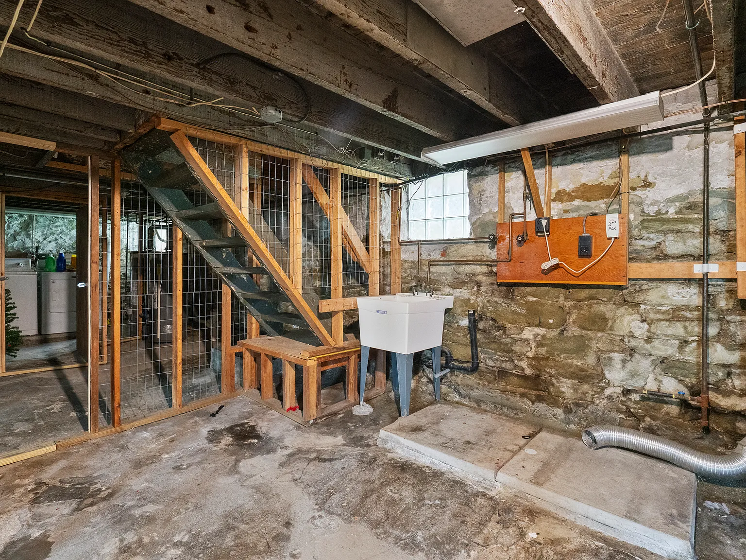 Nice 3 bedroom and 1.5 bath — Photo 4