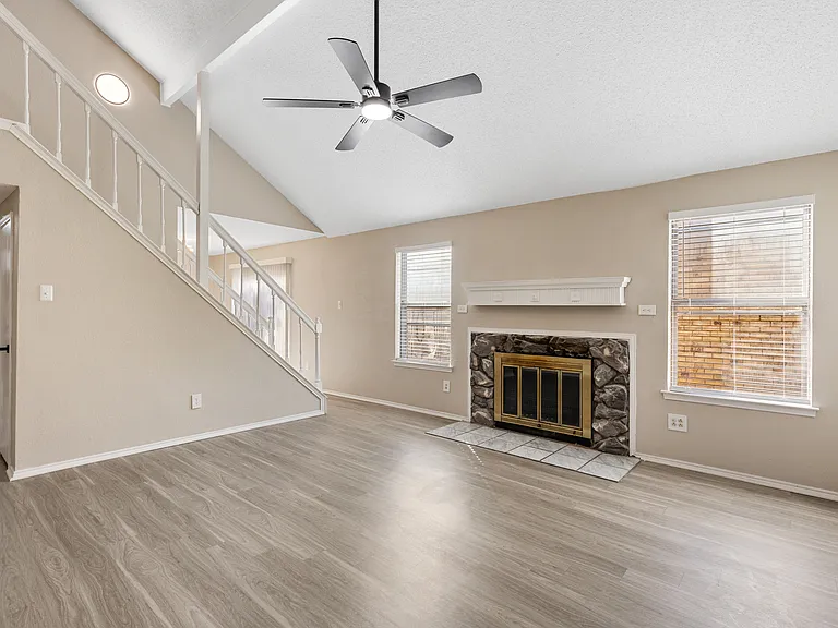 2706 Bridge Lake Dr — Photo 10