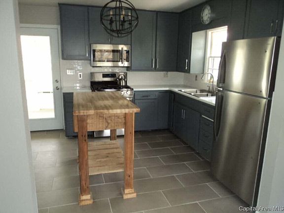 4th image of 127 Hawkinson Ave #1