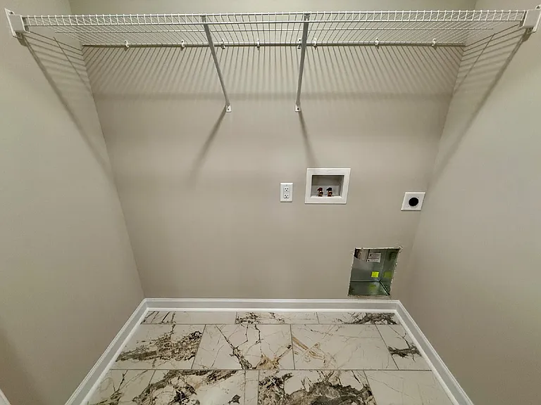 8103 King Rd — Photo 19