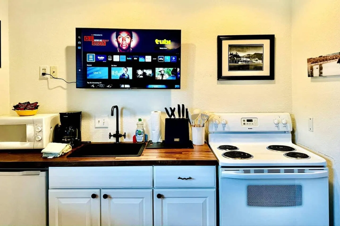 Studio, 600 sqft, $1,500 — Photo 2
