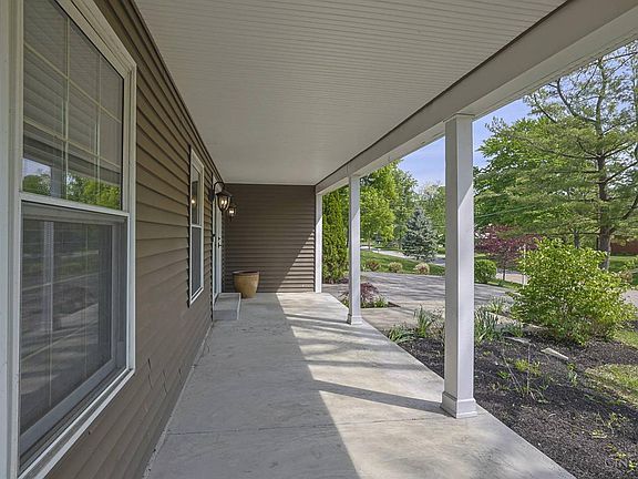 4th image of 10023 Windzag Ln