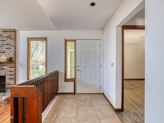 5th image of 53 Crestwood Ct