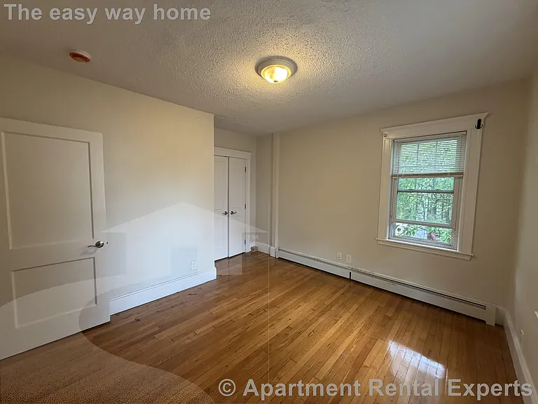 21 Lowell St #1 — Photo 6