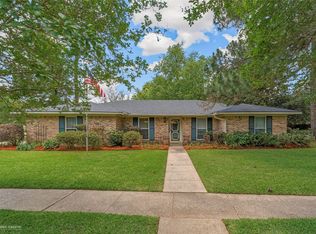 1810 Pluto Dr, Bossier City, LA 71112